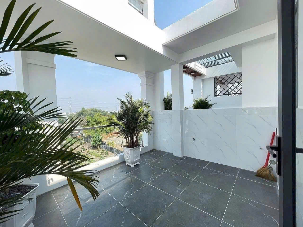 BÁN NHÀ KHU BIỆT THỰ PHƯỜNG 4, TÂN AN- LONG AN, GIÁ 2TỶ9, DIỆN TÍCH 60M2, SHR 